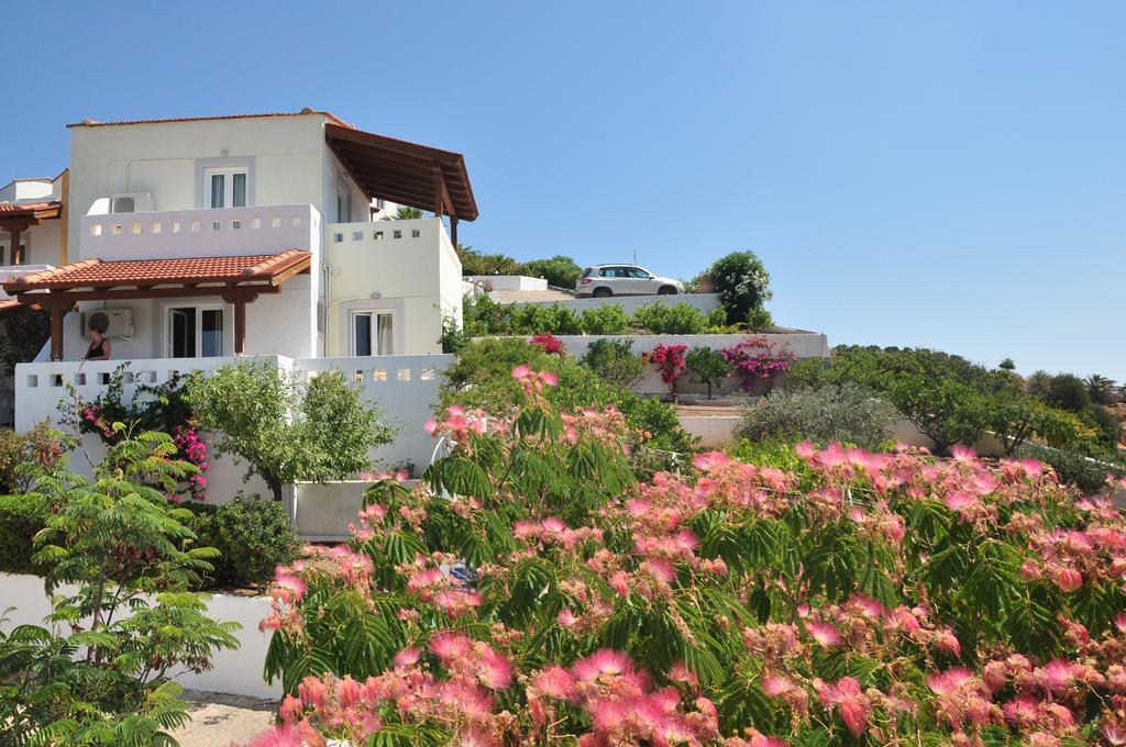 Castri Village Hotel 팔레카스트론 외부 사진