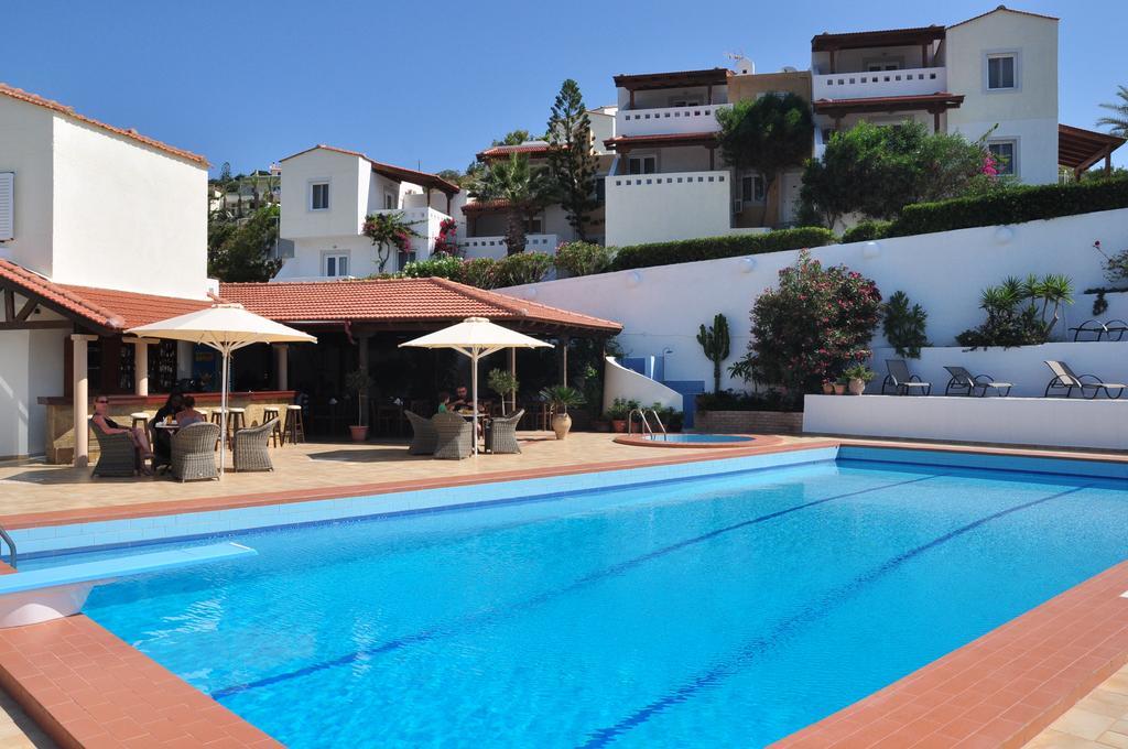 Castri Village Hotel 팔레카스트론 외부 사진